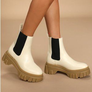Chinese Laundry Women's Jenny Fashion Cream Combat Chelsea Boot Size 7 BNWT